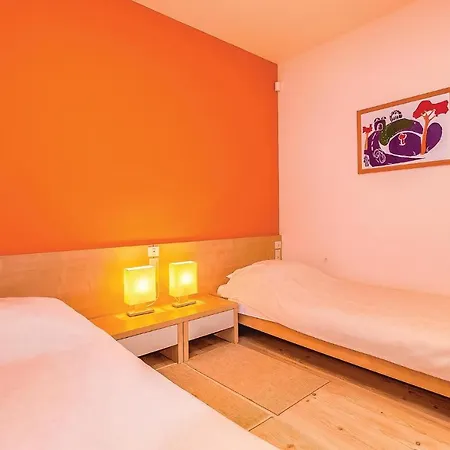 Appartamento Beautiful In With Sauna, 3 Bedrooms And Wifi *