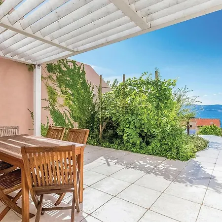 Beautiful In With Sauna, 3 Bedrooms And Wifi Apartman Novi Vinodolski