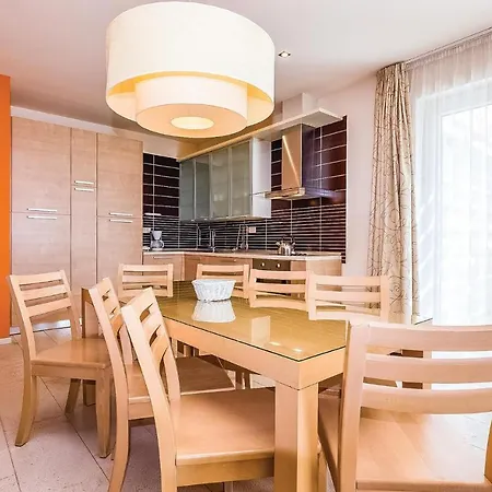 Apartman Beautiful In With Sauna, 3 Bedrooms And Wifi