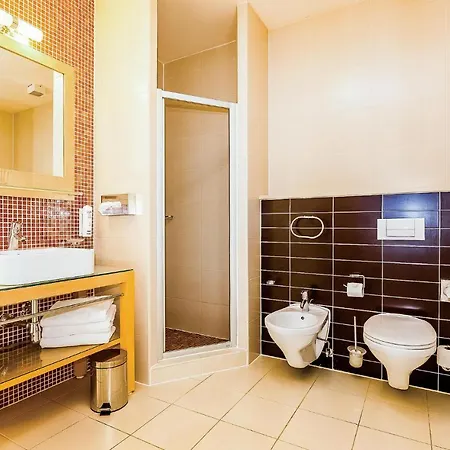 Beautiful In With Sauna, 3 Bedrooms And Wifi *