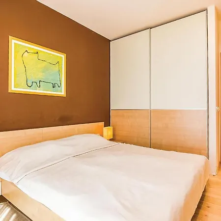 Beautiful In With Sauna, 3 Bedrooms And Wifi Apartman